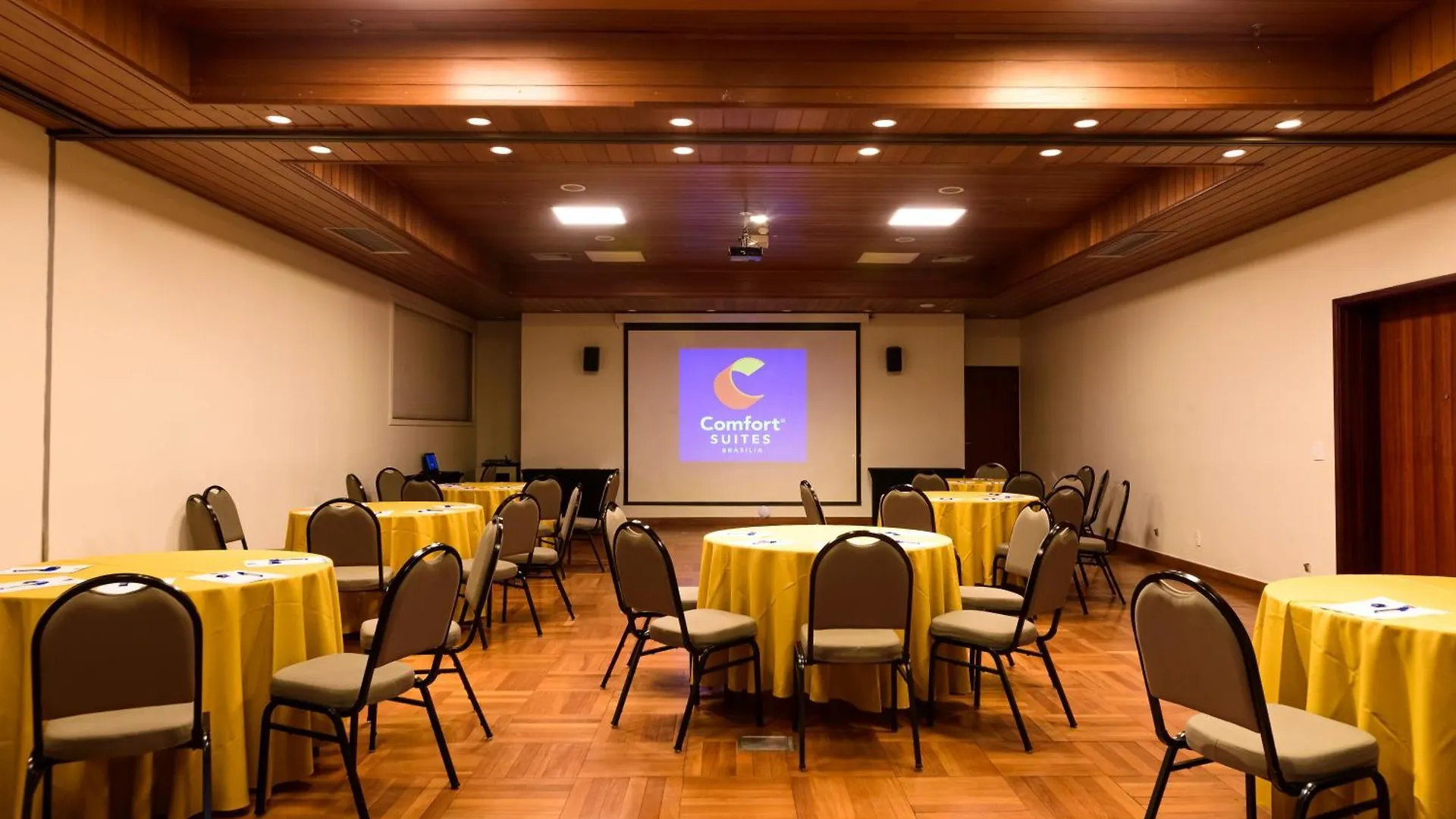 Comfort Suites Brasilia 4*,