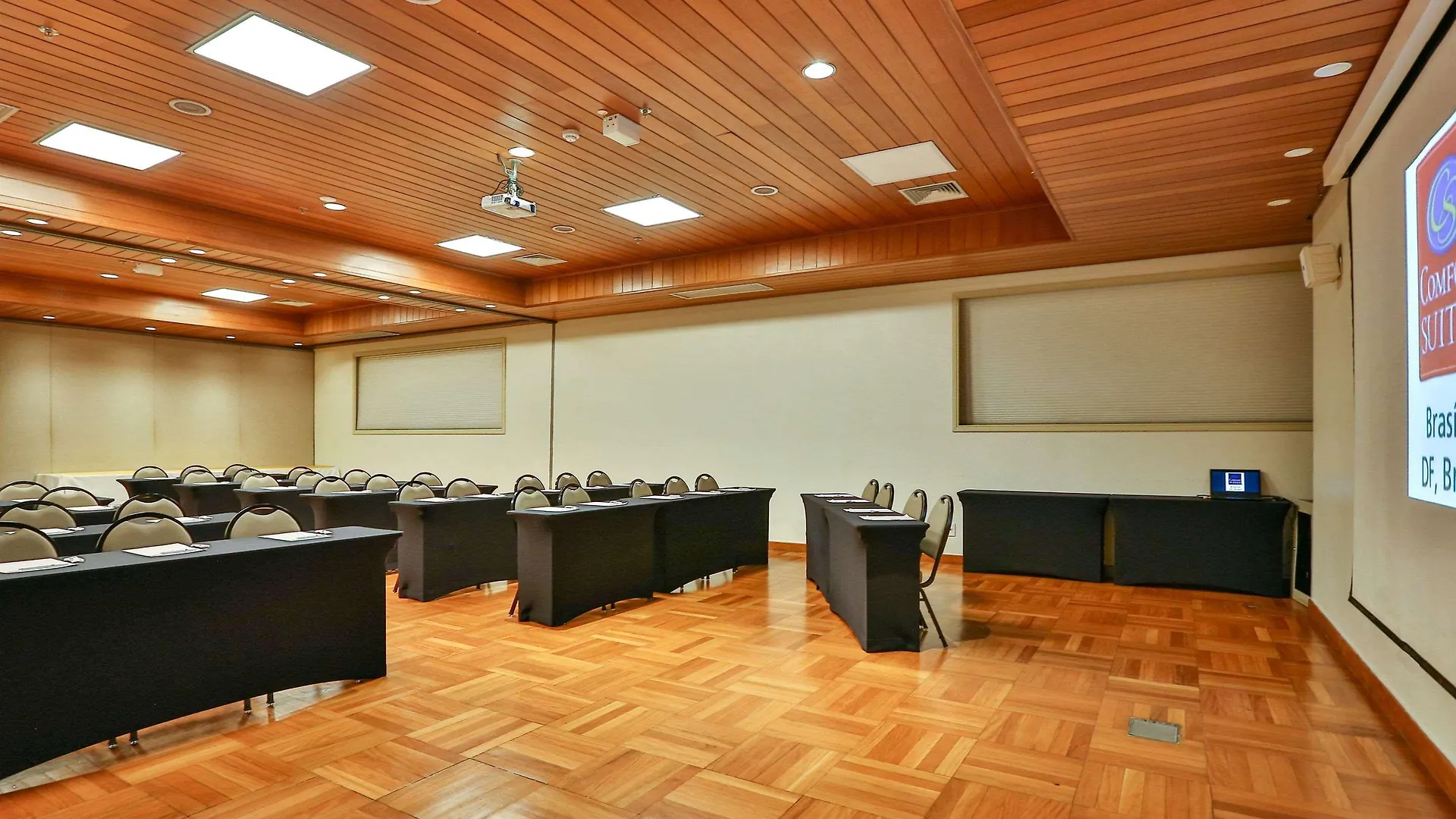 Hotel Comfort Suites Brasilia