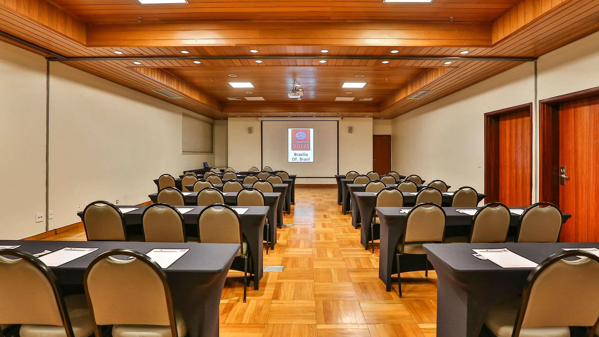 Comfort Suites Brasilia 4*,