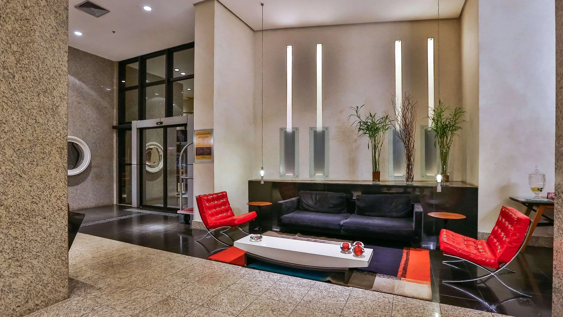 Comfort Suites Brasilia Hotel